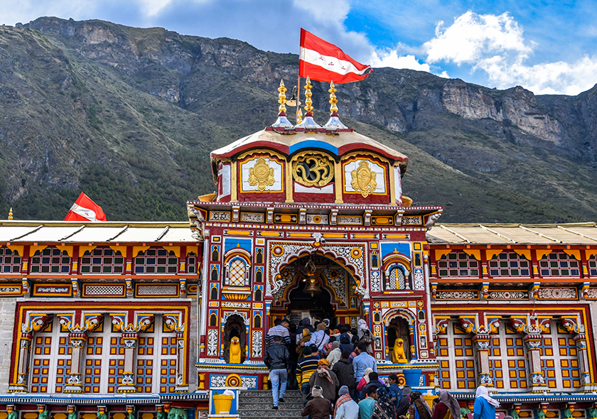 Badrinath yatra by helicopter